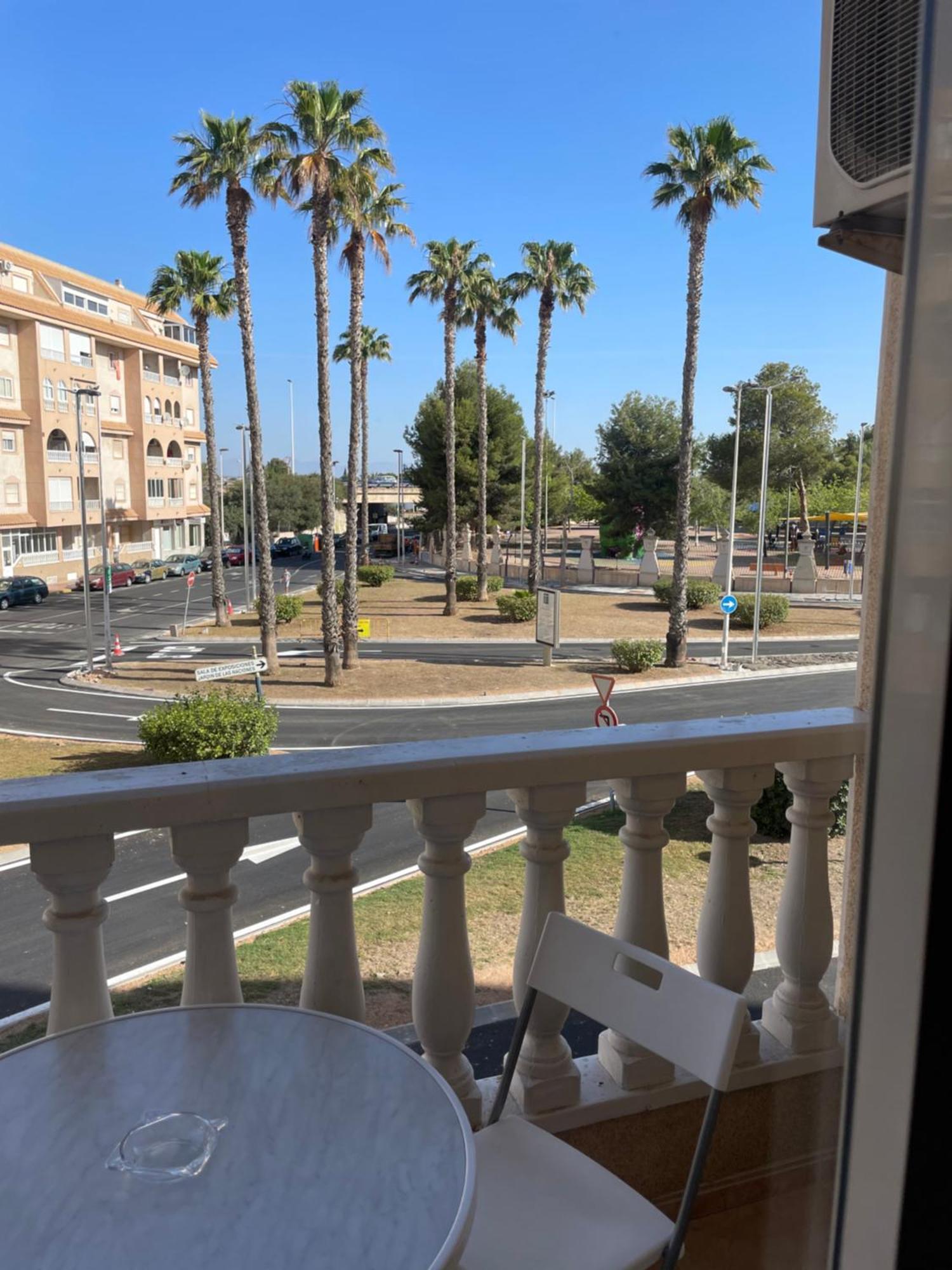 Nice Apartment Near The Park Torrevieja Exteriör bild